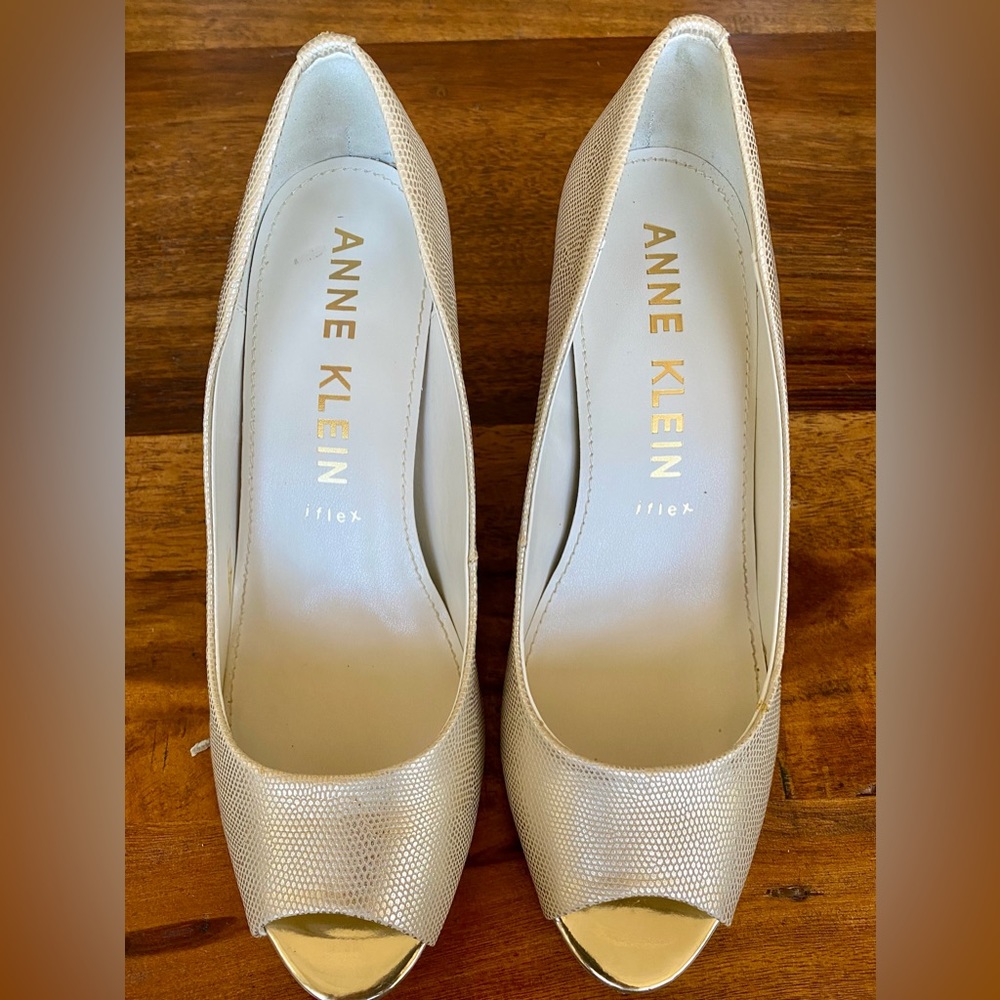 Anne Klein ladies shoes, metallic gold heel
